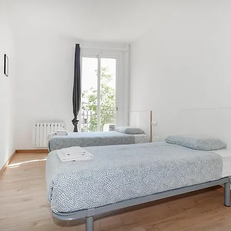 Apartment Comfortable 3bd In Poblenou Next To The Only For Families! Barcelona