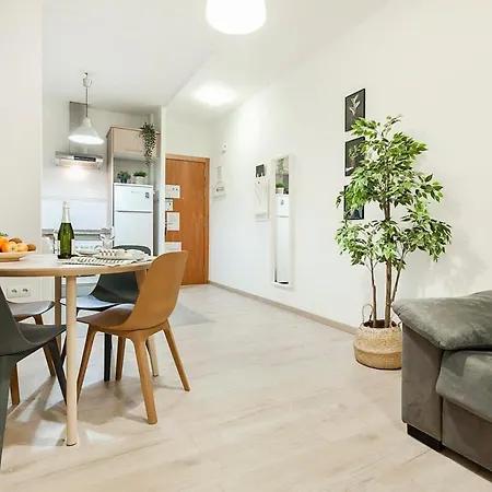 Comfortable 3bd In Poblenou Next To The Only For Families! Apartment *